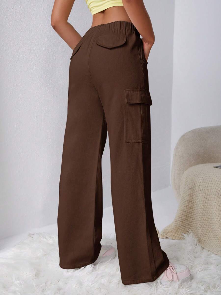 Drawstring Waist Flap Pocket Cargo Jeans in Green – full length outfit view