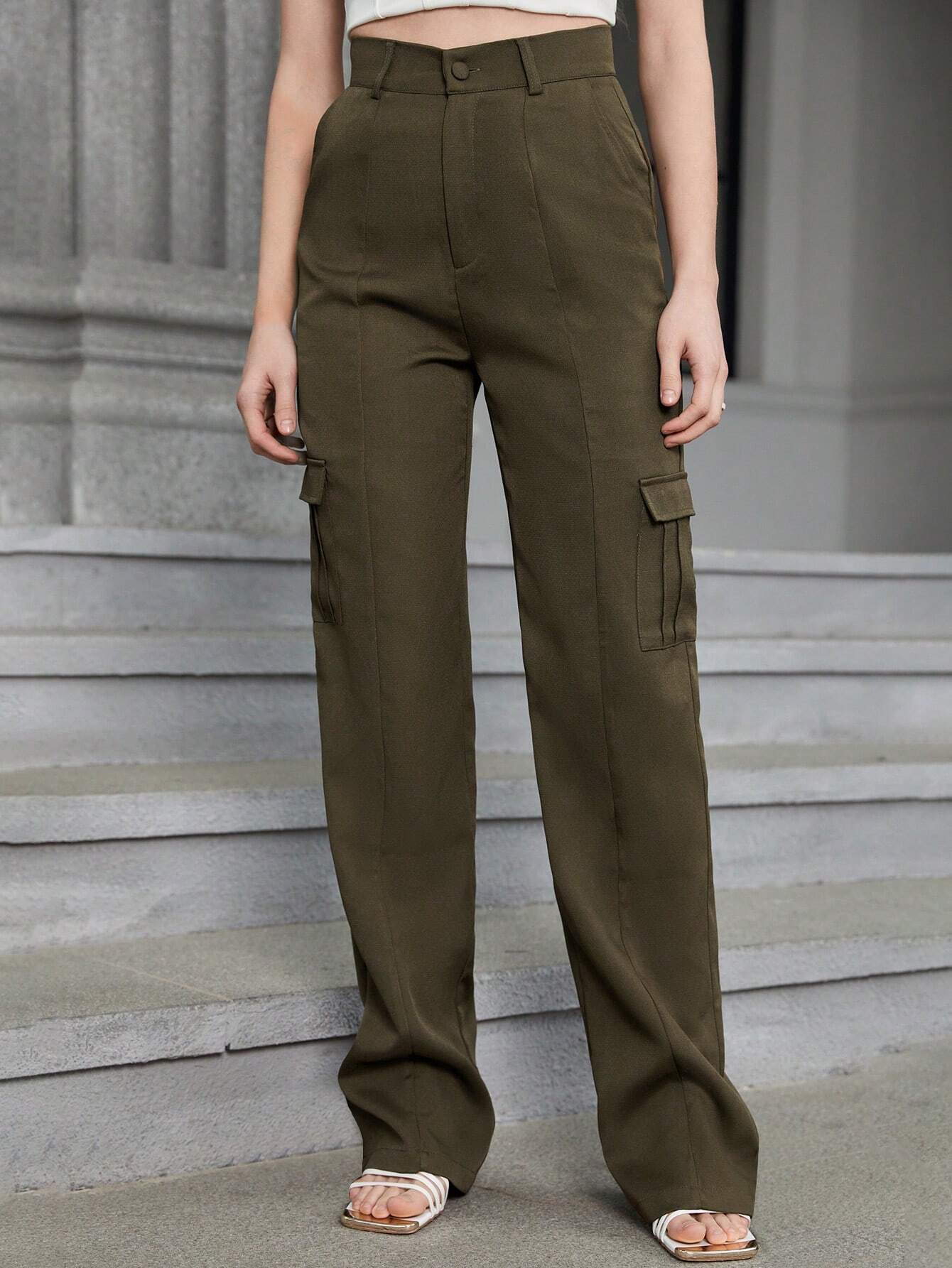Flap Side Plain Pocket Plain Casual Cargo Pants – pocket detail close-up