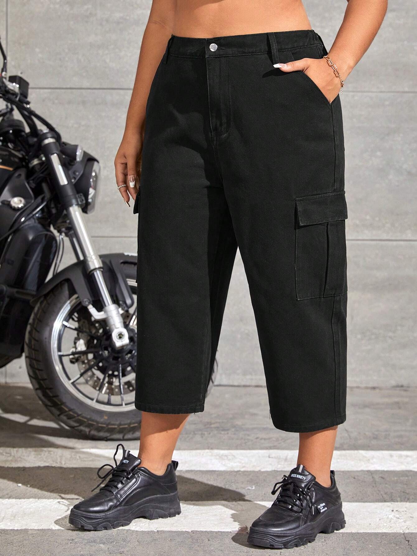 High Waist Flap Pocket Side Cargo Jeans Style 5 – pocket detail close-up