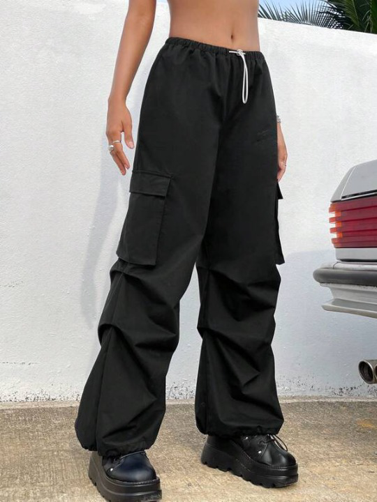 Cargo Pants With Flap Pocket Drawstring – waistband detail