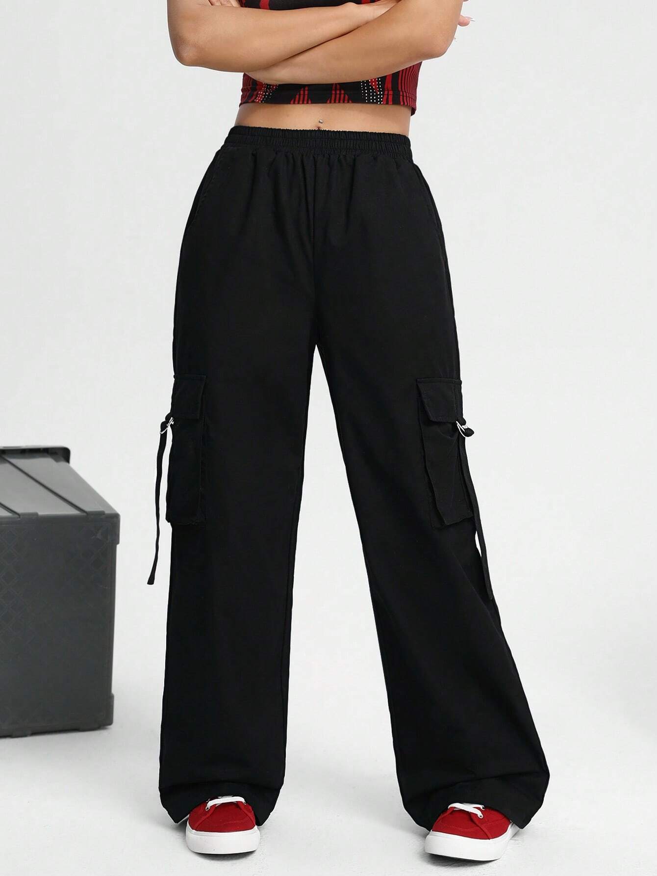 Elastic Waist Long-Length Woven Pants – back view detail