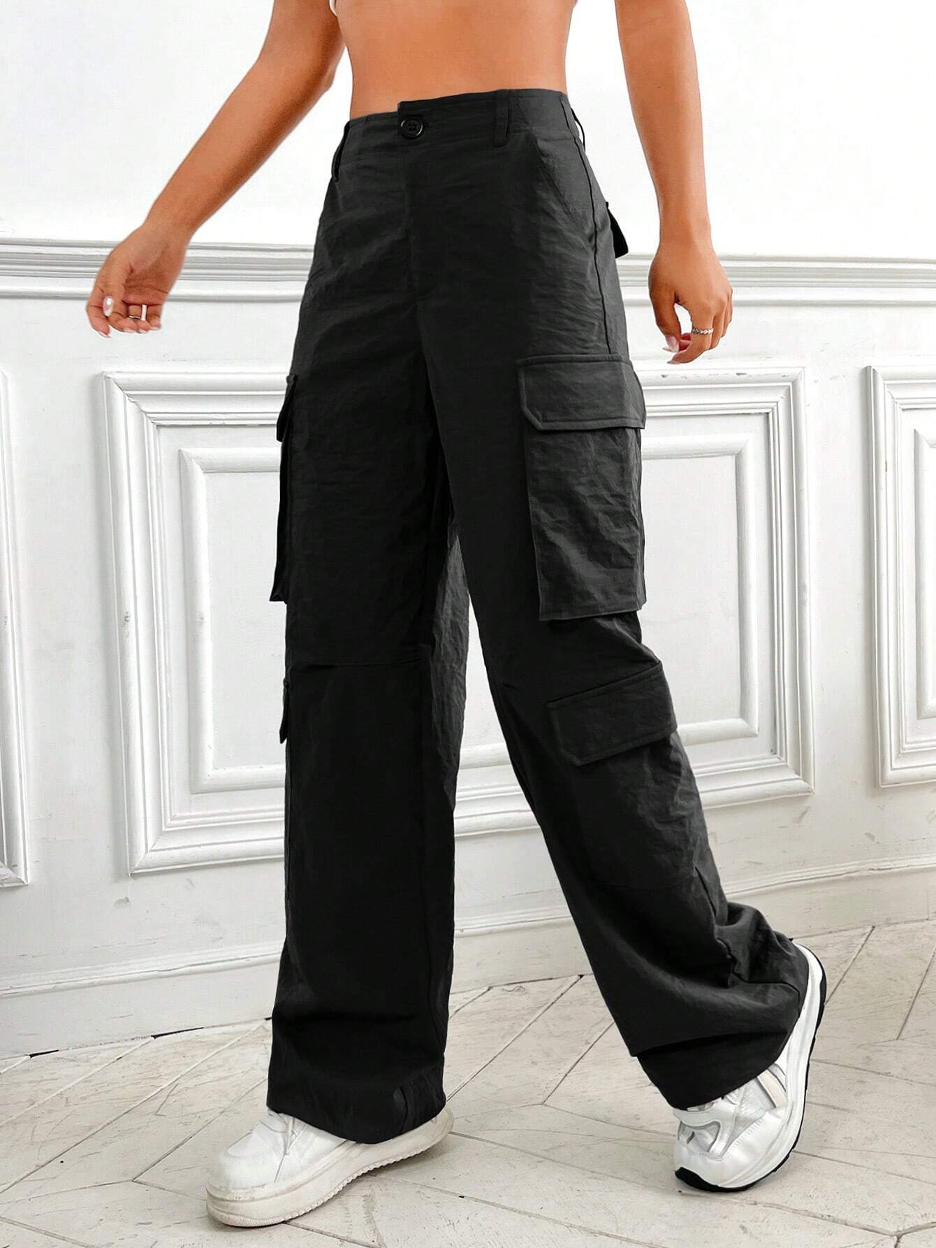 Flap Pocket Non Stretch Cargo Pants – pocket detail close-up