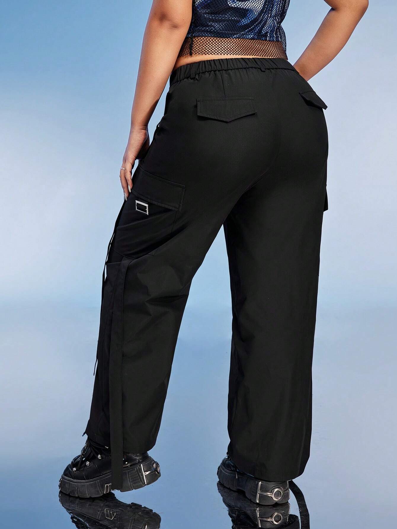 Casual Flap Side Pocket Cargo Pants – back view detail