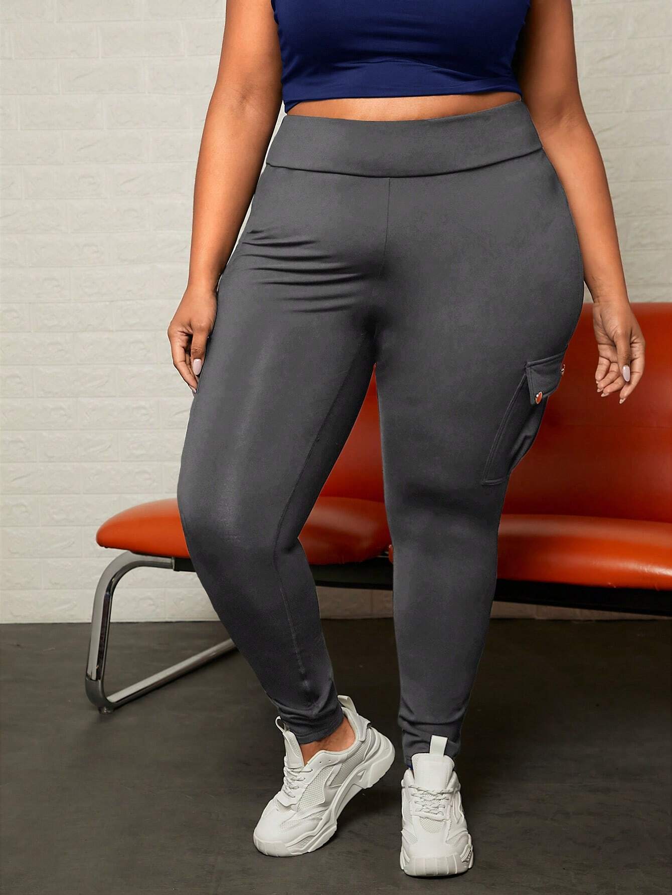 Form Fitting High Waist Cargo Pants – full length outfit view