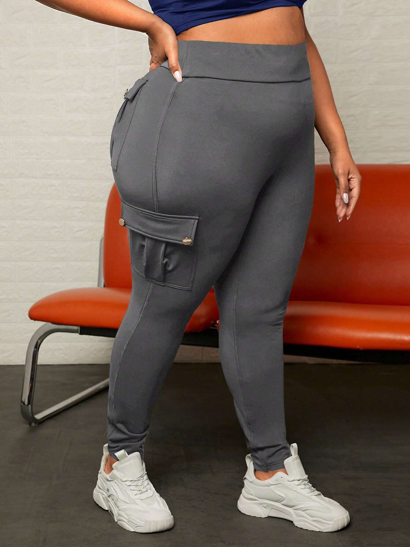 Form Fitting High Waist Cargo Pants – model wearing view
