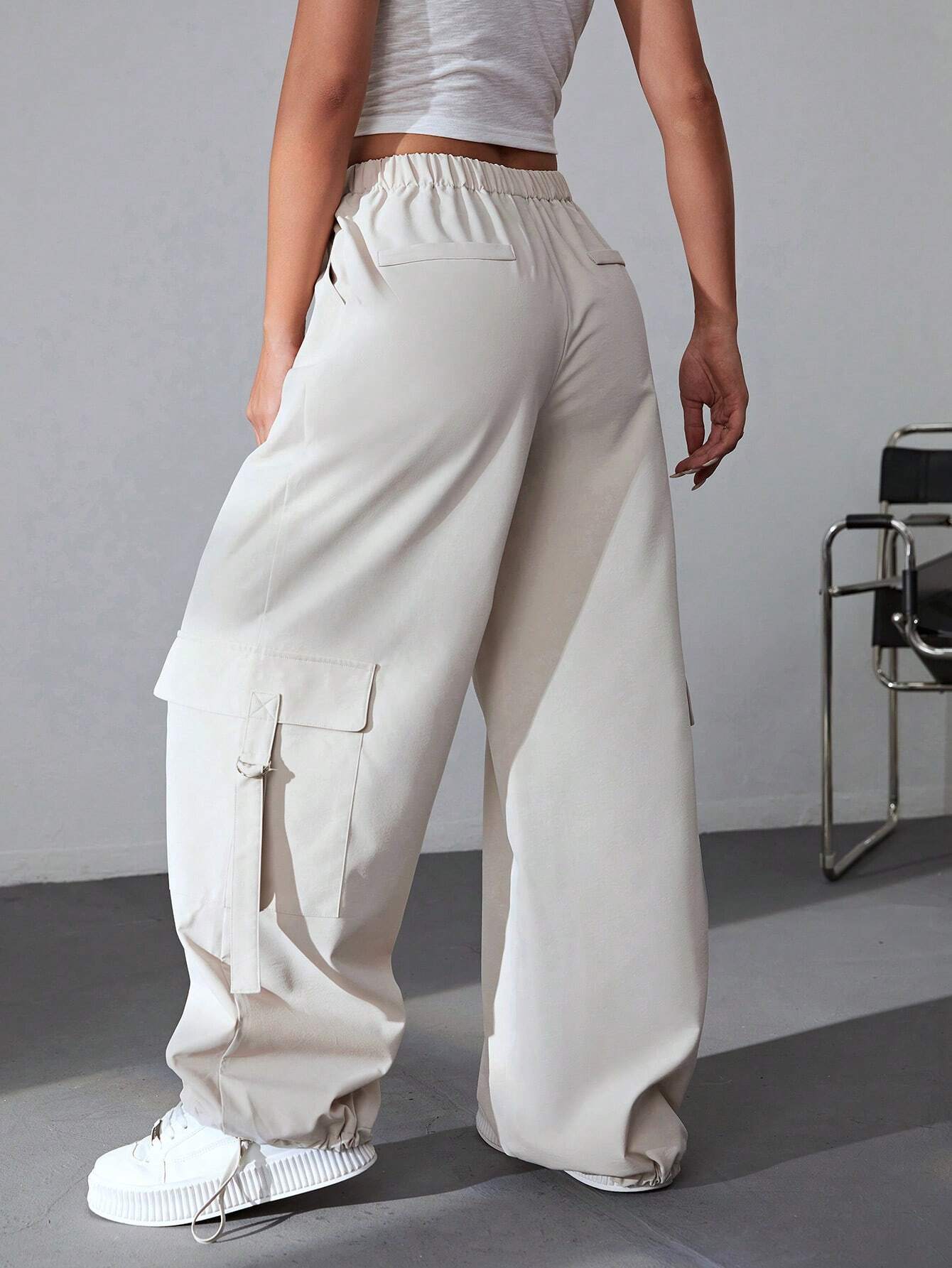 Flap Plain Side Pocket Casual Cargo Pants – pocket detail close-up