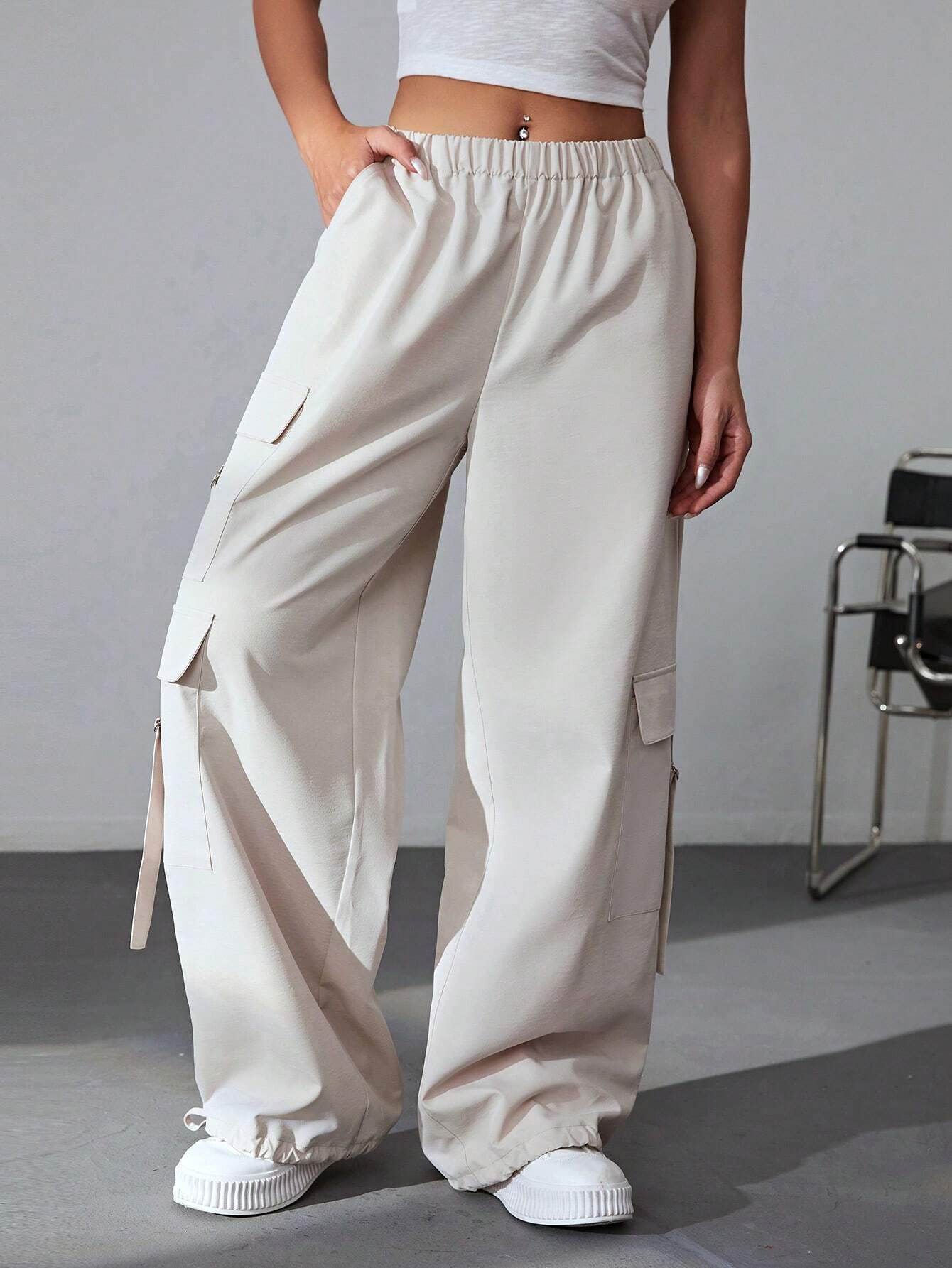 Flap Plain Side Pocket Casual Cargo Pants – side profile view