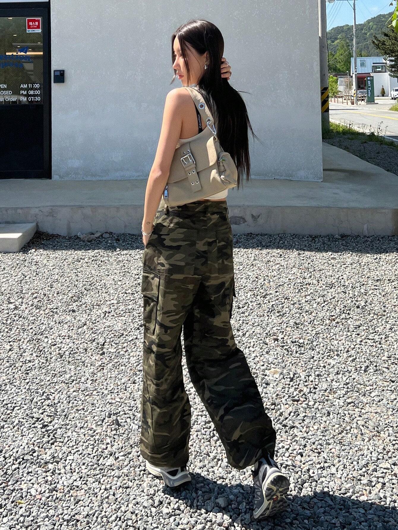 Camo Print Cargo Pant – pocket detail close-up