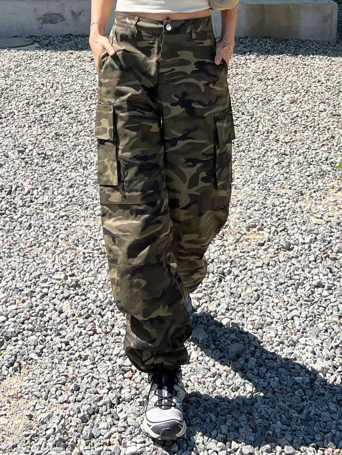 Camo Print Cargo Pant – full length outfit view