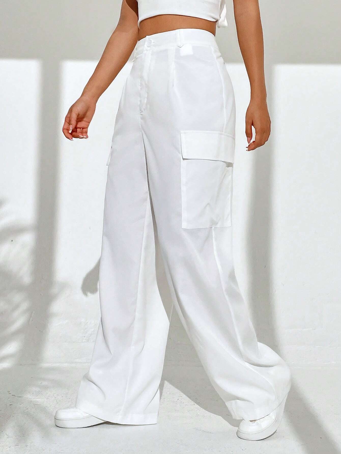 High Waist Loose Cargo Pant – pocket detail close-up