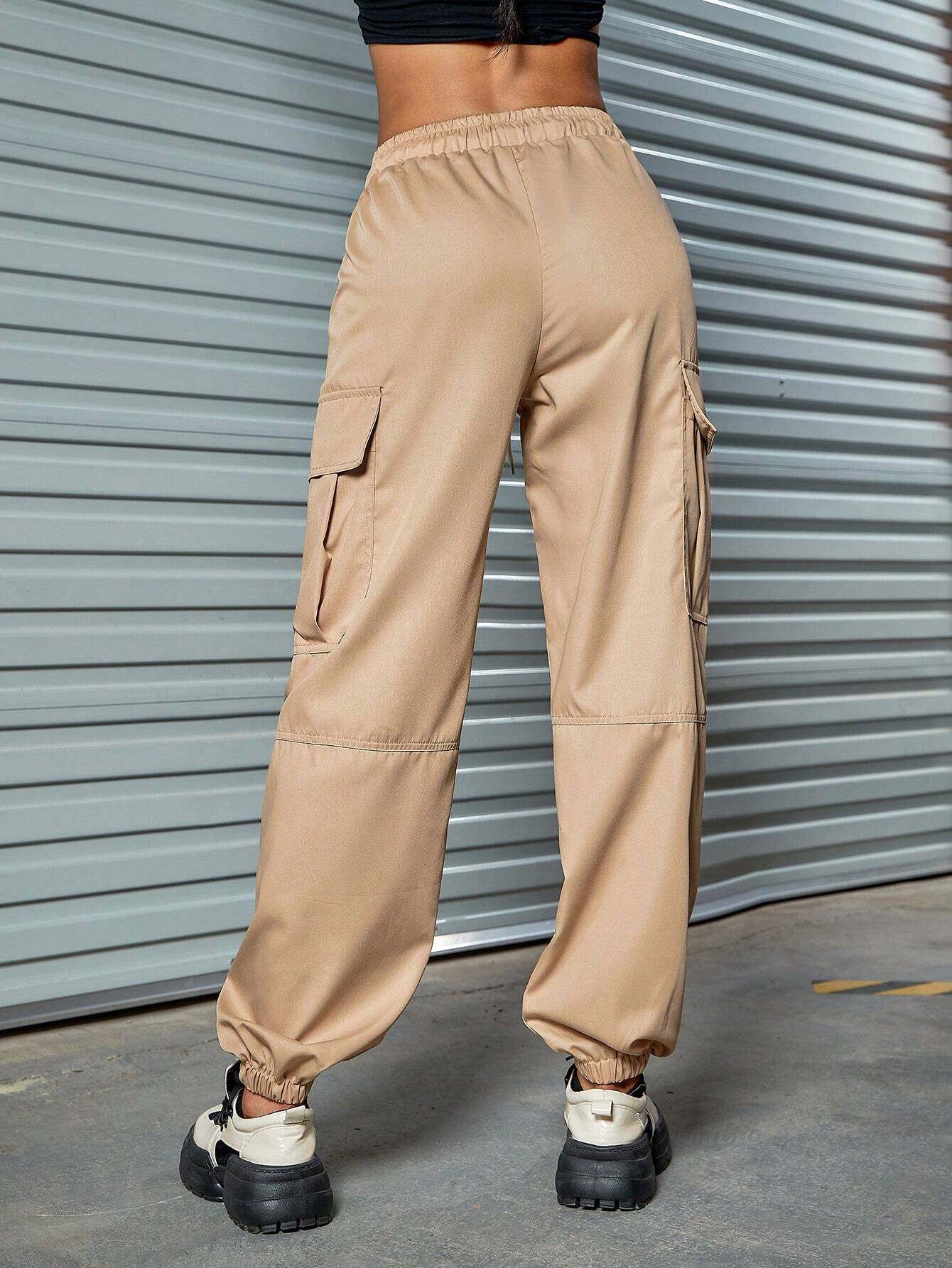 Drawstring Cargo Pants With Letter Patched – back view detail