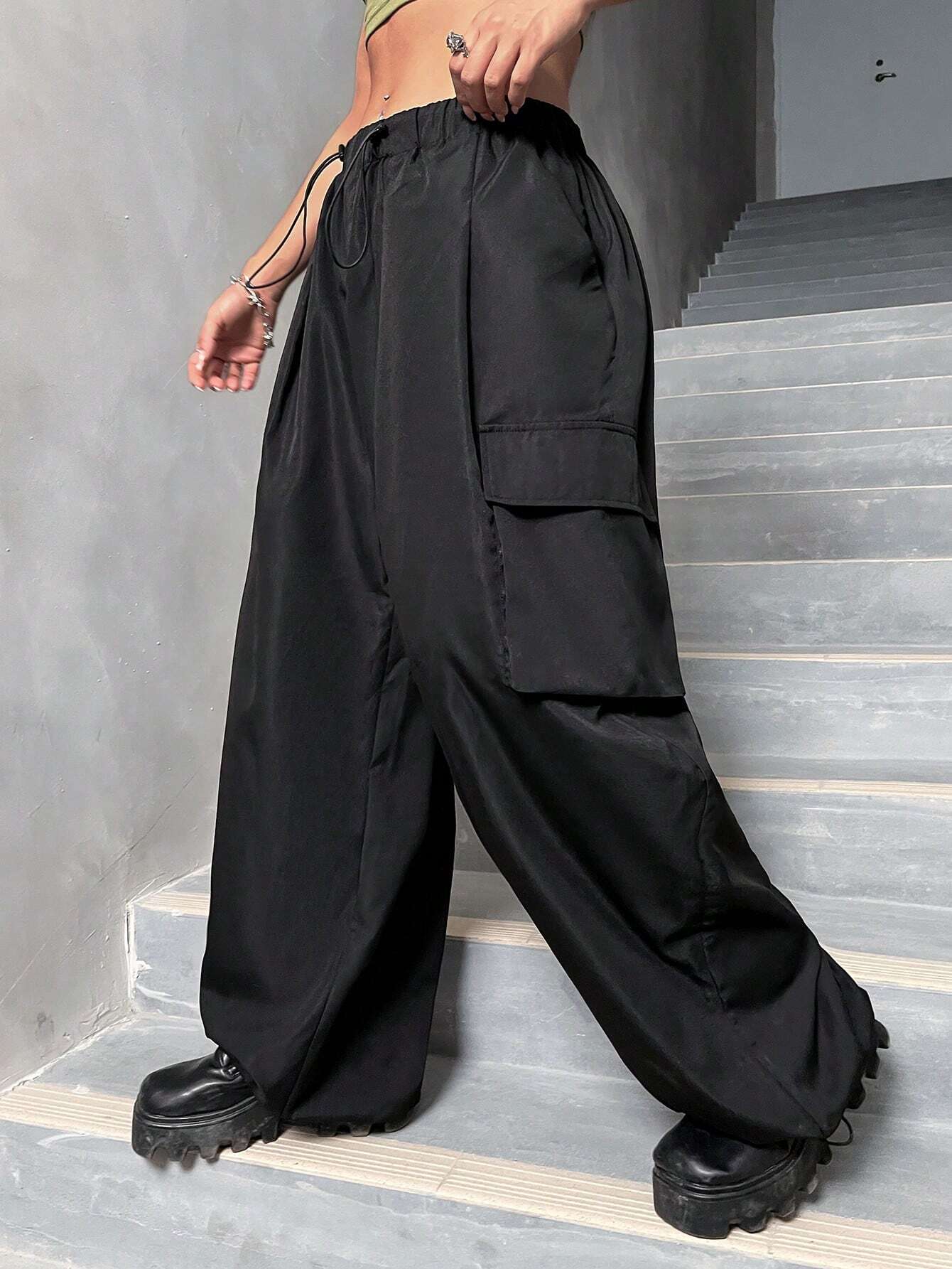Flap Pocket Side Drawstring Cargo Pants Style 3 – back view detail
