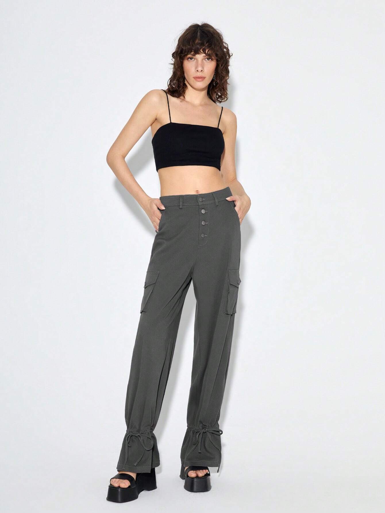 Flap Pocket Side Knot Hem Cargo Pants – waistband detail