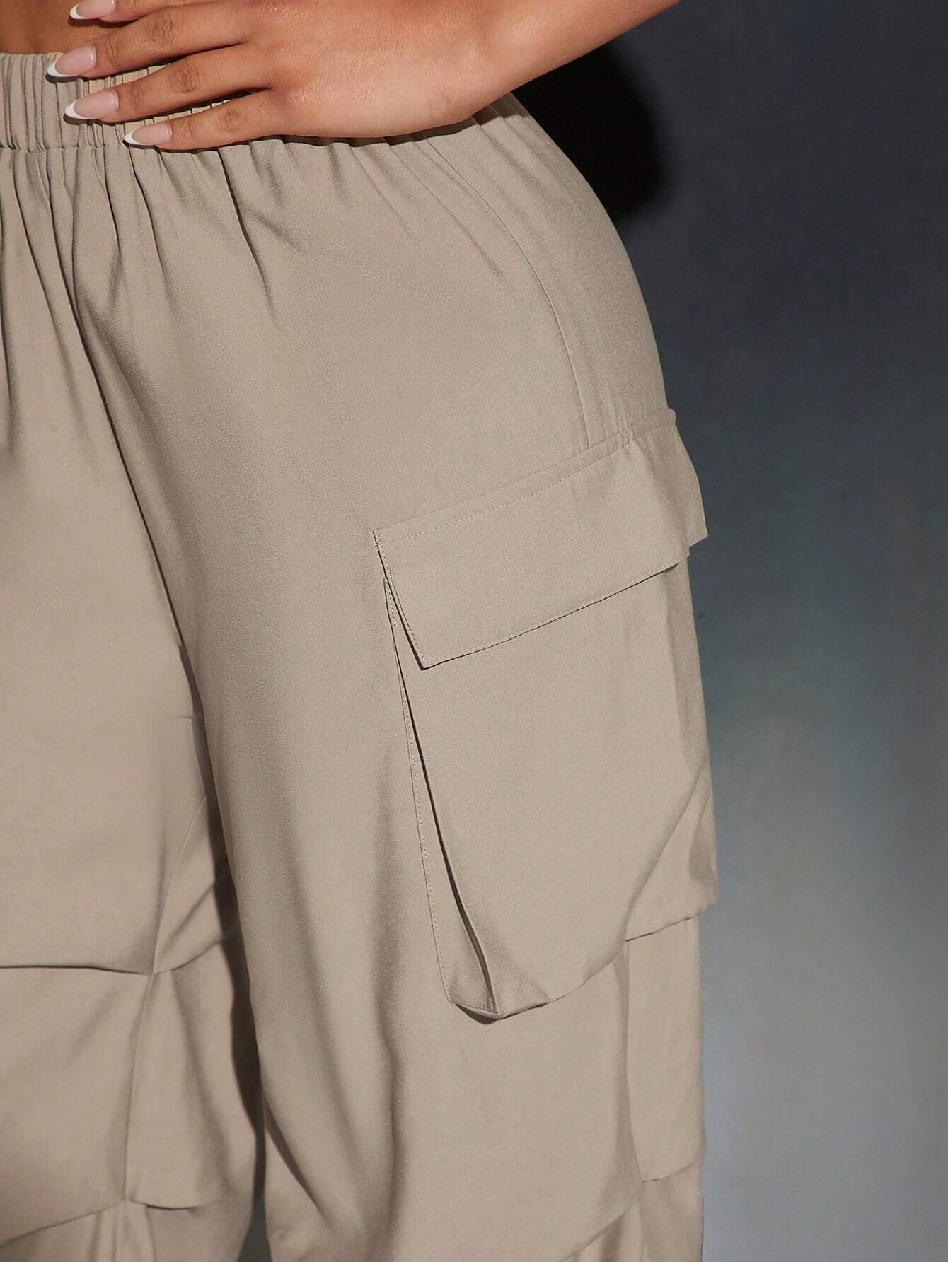 Elastic Waist Loose Fit Pocket Pants – waistband detail