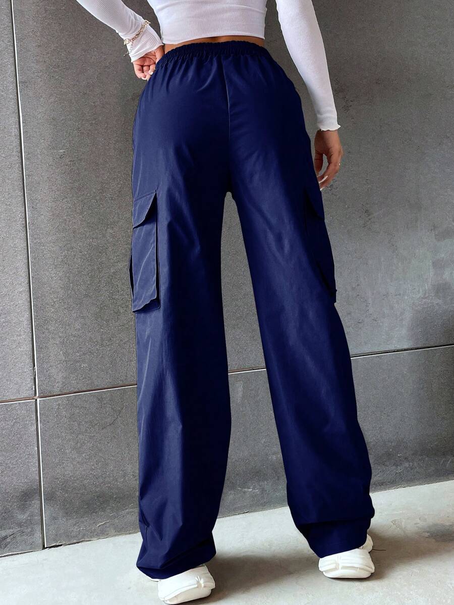Solid Flap Pocket Side Cargo Pants in Black – lifestyle view 43