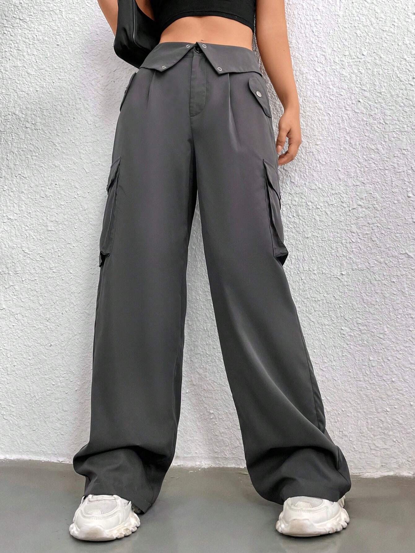 Versatile Cargo Pants With Side Flap Pockets Style 1 – back view detail
