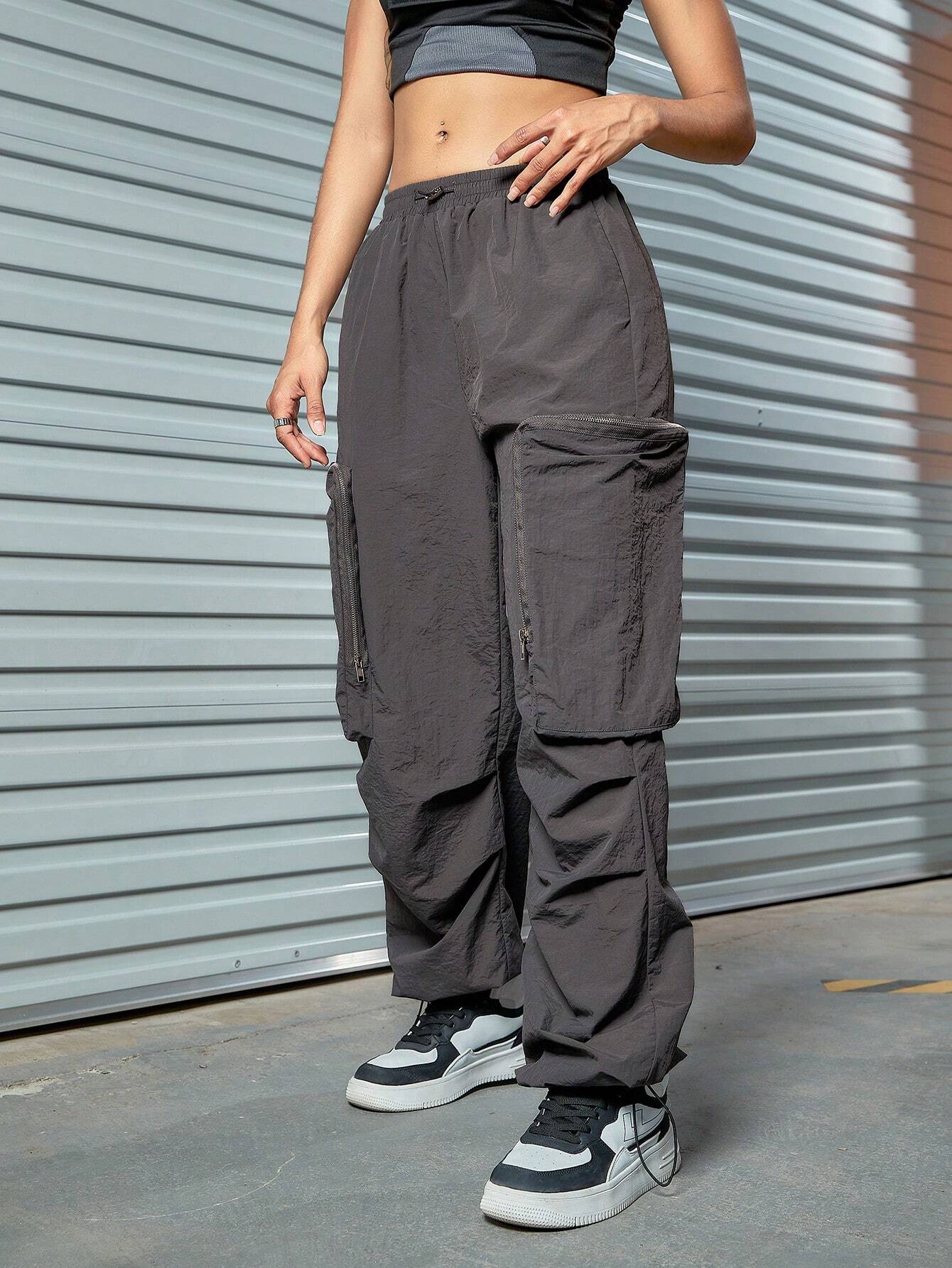 Functional Side Pocket Cargo Pants – waistband detail