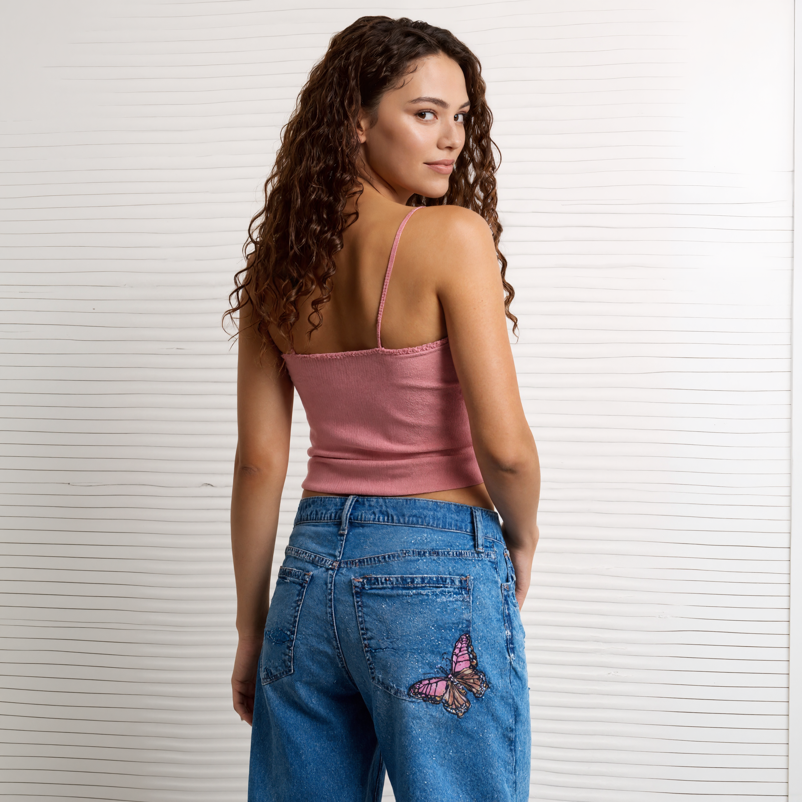 Women Relaxed Fit Wide Leg Jeans with Embroidered DetailWomen Wide Leg Jeans with Embroidered Detail - Image 5