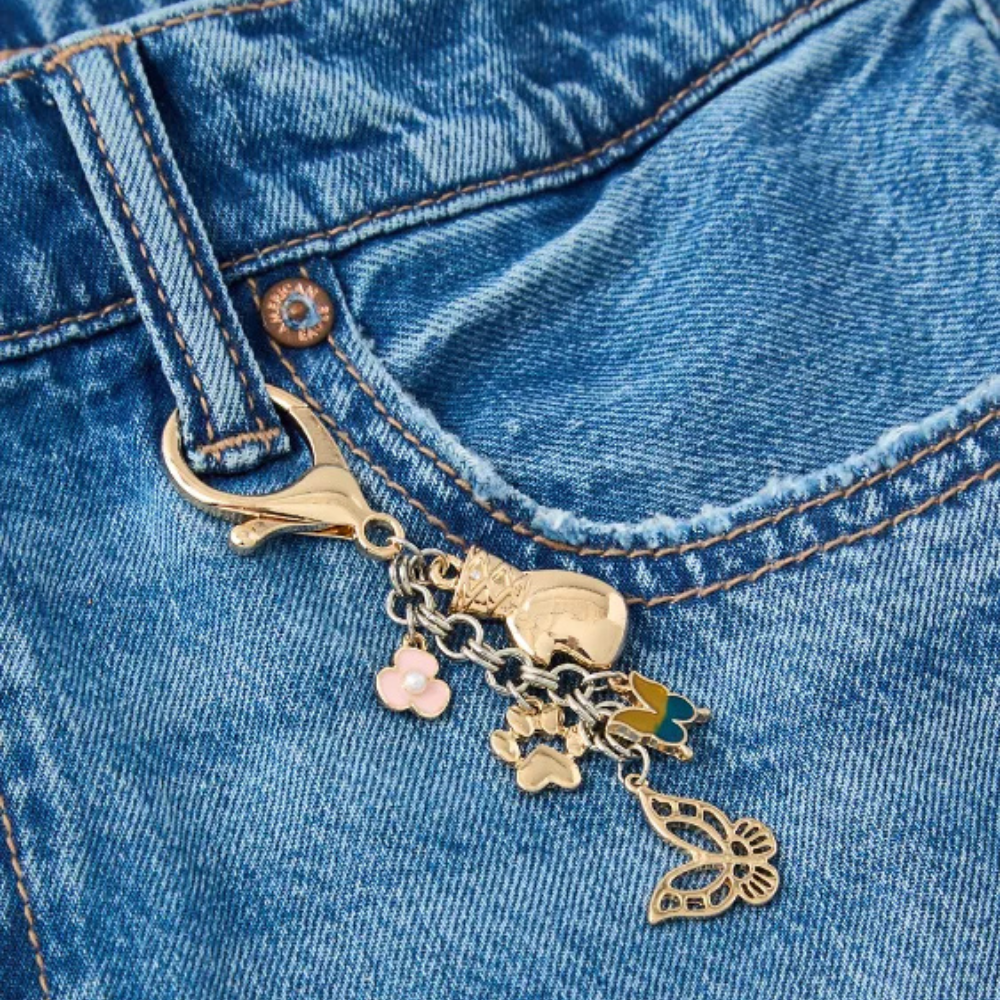 Women Relaxed Fit Wide Leg Jeans with Embroidered DetailWomen Wide Leg Jeans with Embroidered Detail - Image 7