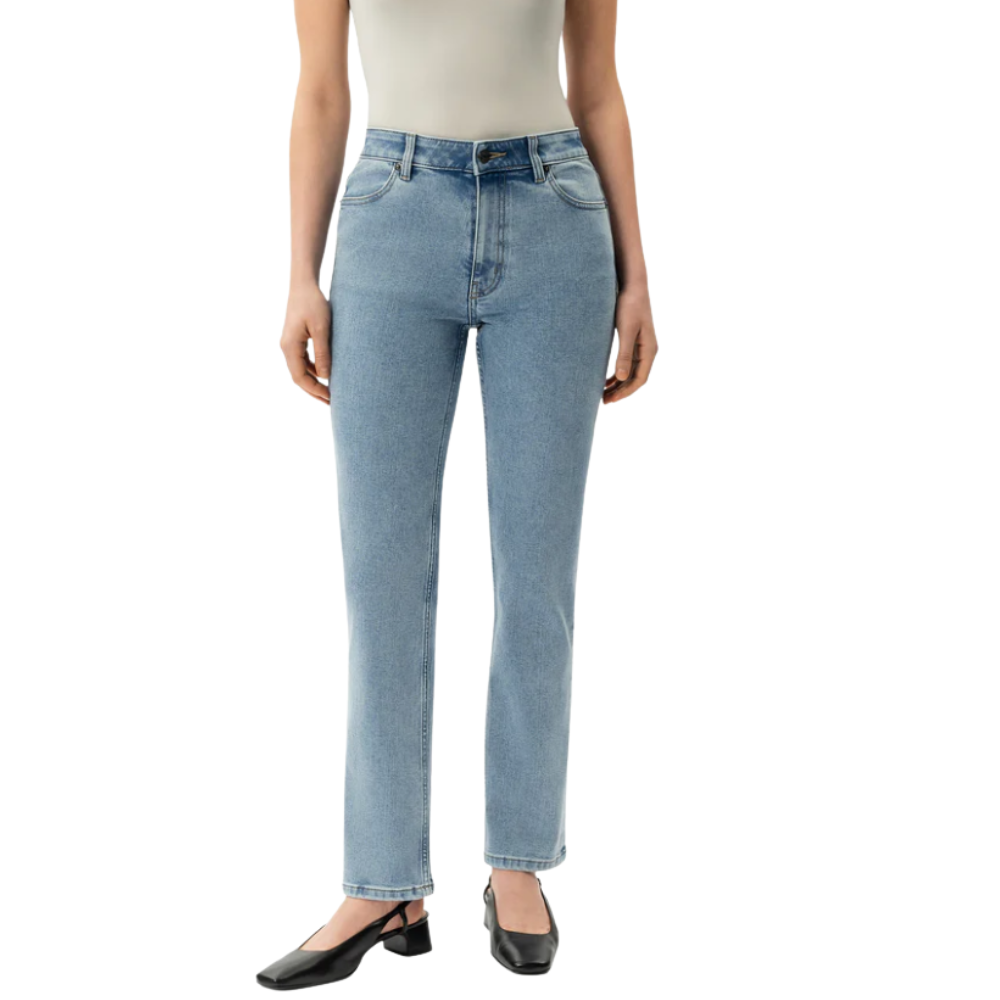 Comfortable And Stylish Slim Fit Denim Jeans For Women – back view detail