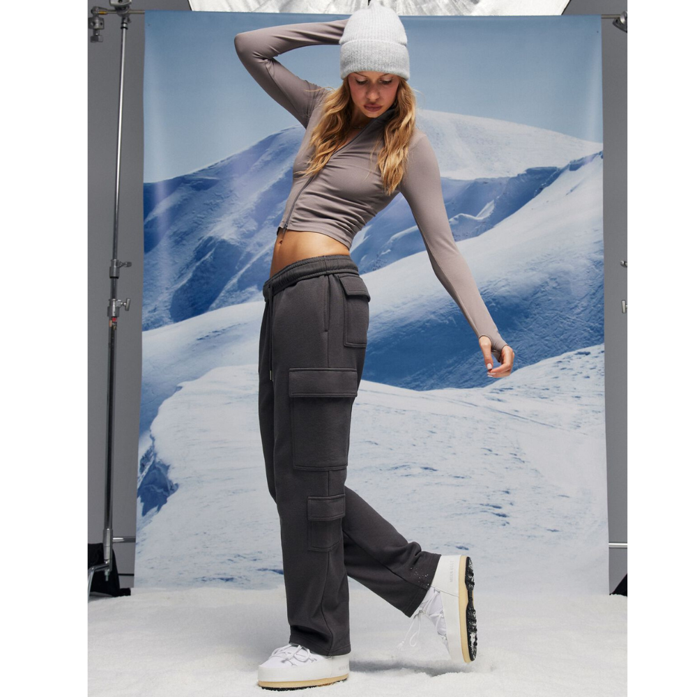Fleece Cargo Sweatpant – model wearing view