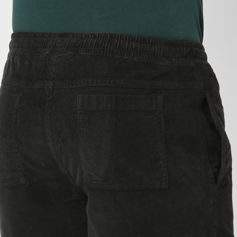 Casual Drawstring Shorts – lifestyle view 32