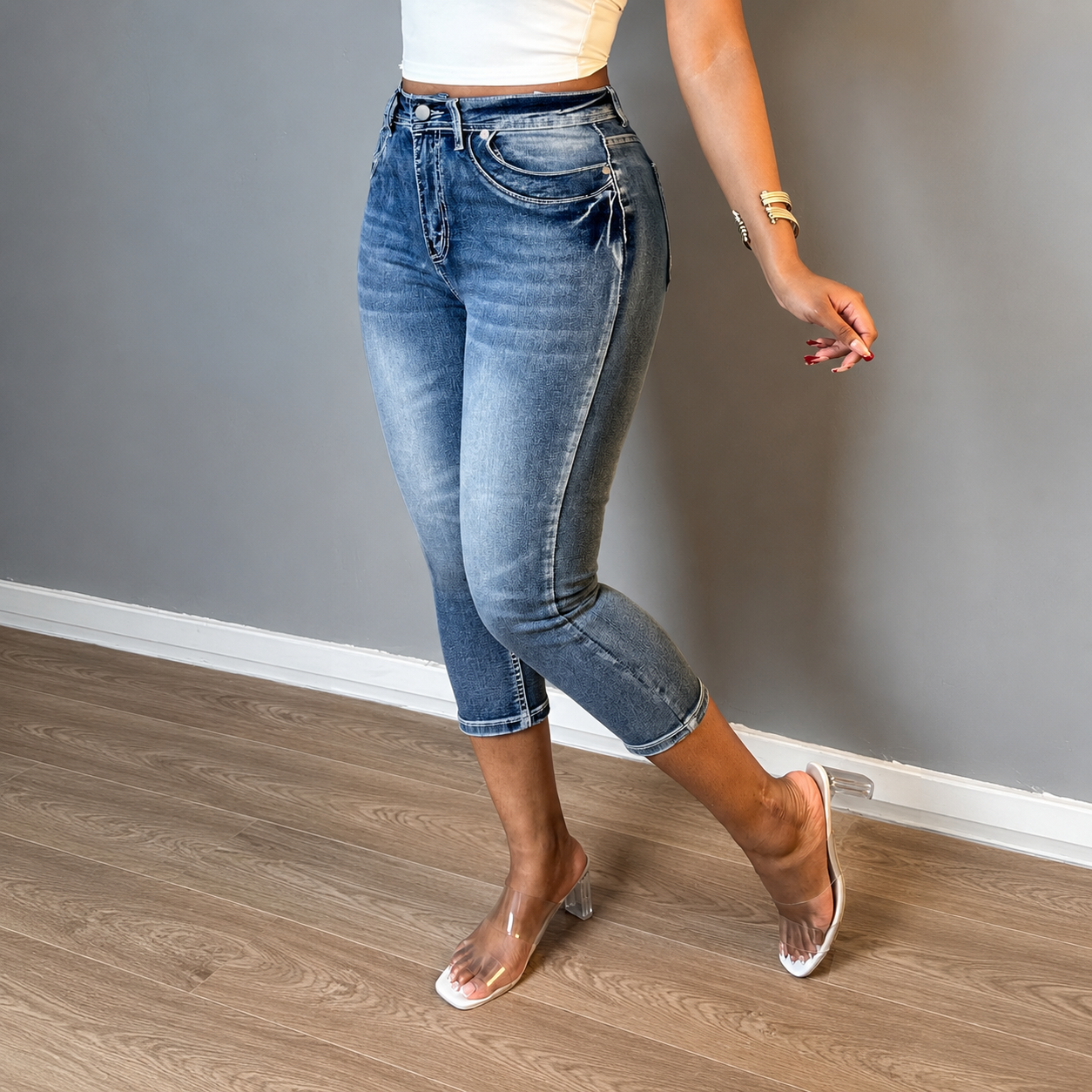 Vintage Themed Button Up Zipper Stretchable Jeans