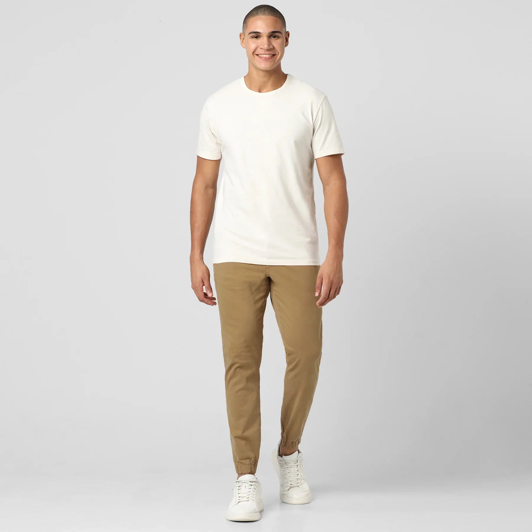 Stretchable Side Pockets Jogger Pants – lifestyle view 19