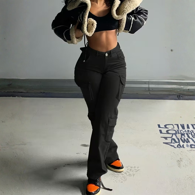 High Rise Cargo Pants With Multiple Pockets And Loose Fit
