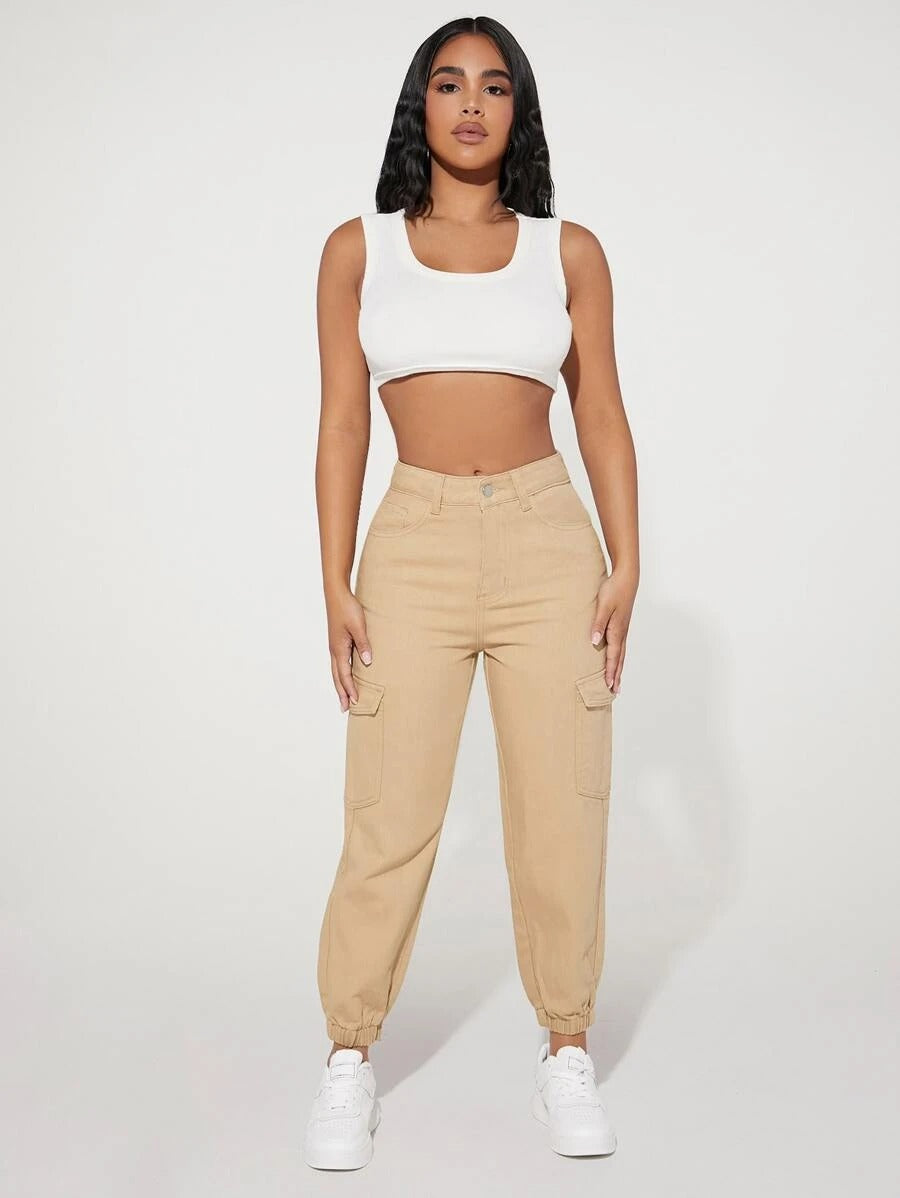 High Waist Flap Pocket Side Cargo Jeans in Black – pocket detail close-up
