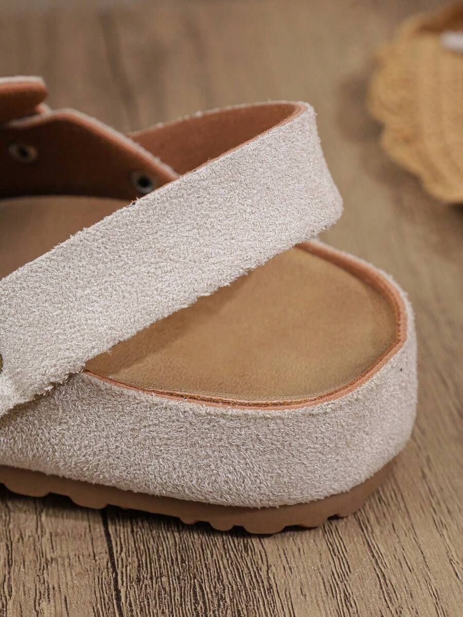 Girls/Kids Casual Retro Slip-On Flat Shoes, Fashionable For All Seasons - Beige - View 9