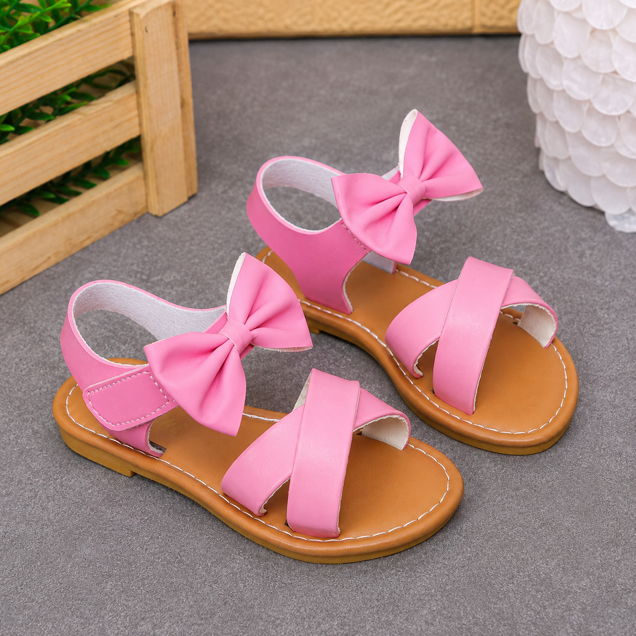 Hook And Loop Design All Seasons Lightweight Sandals For Kids