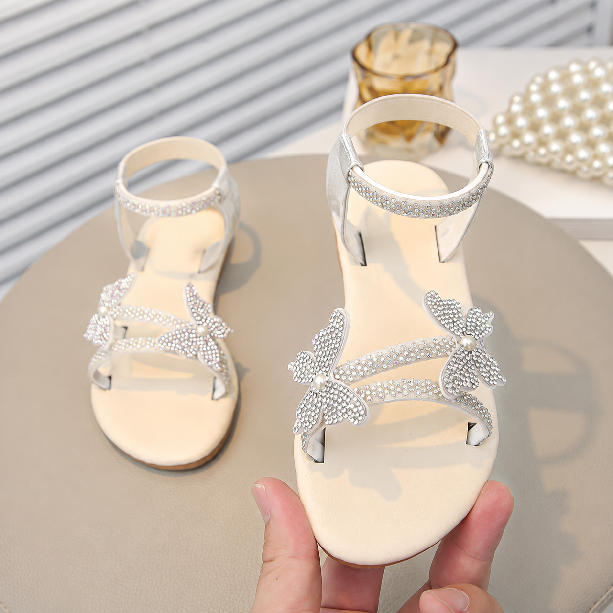 Sparkling Rhinestone Decorated Summer Flat Sandals For Girls