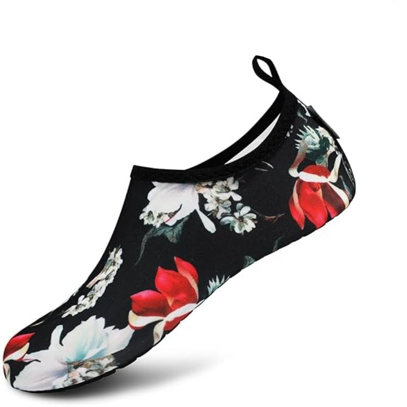 Lightweight Water Shoes Designed For Versatile Outdoor Use