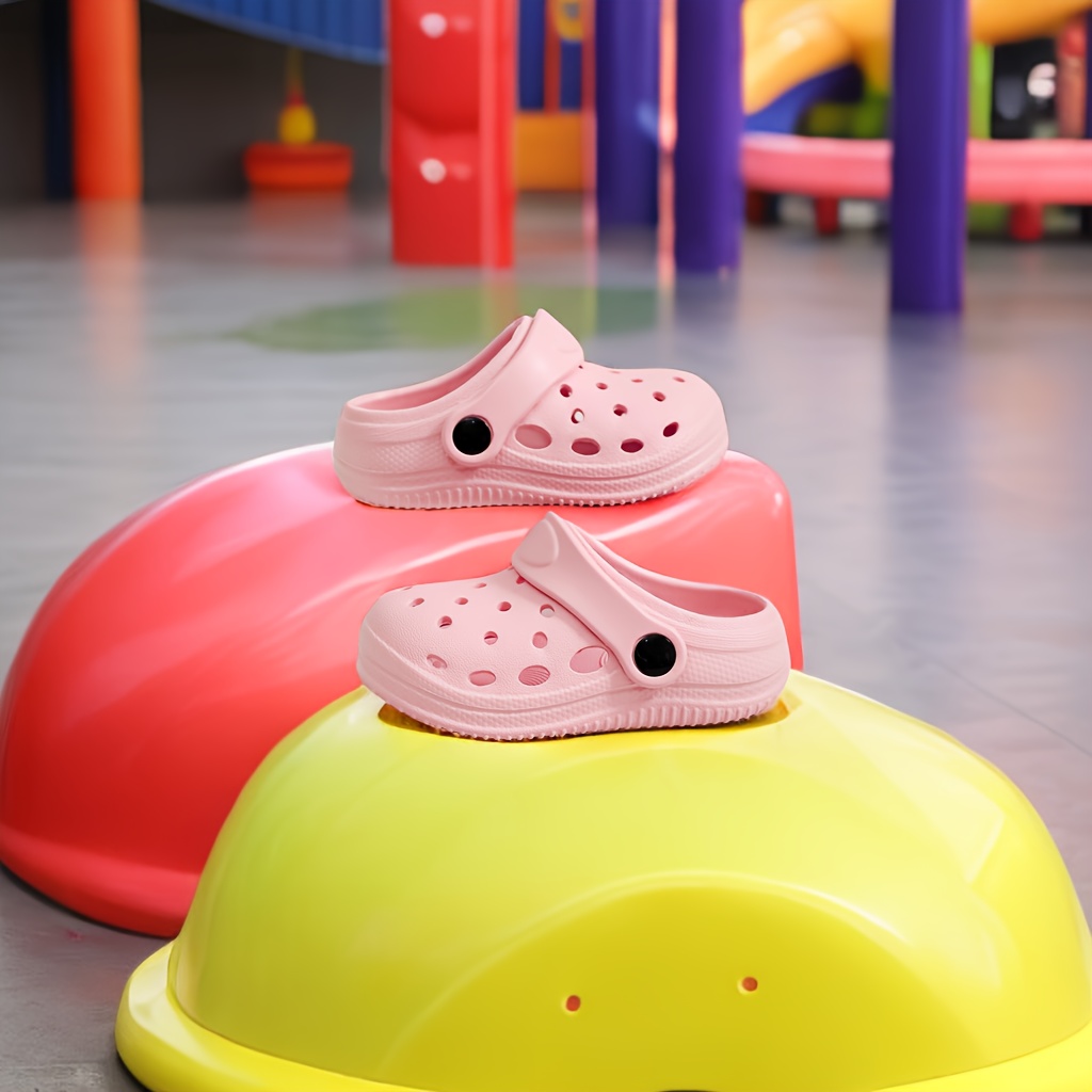 Casual Lightweight Indoor Outdoor Summer Wear Clogs For Kids