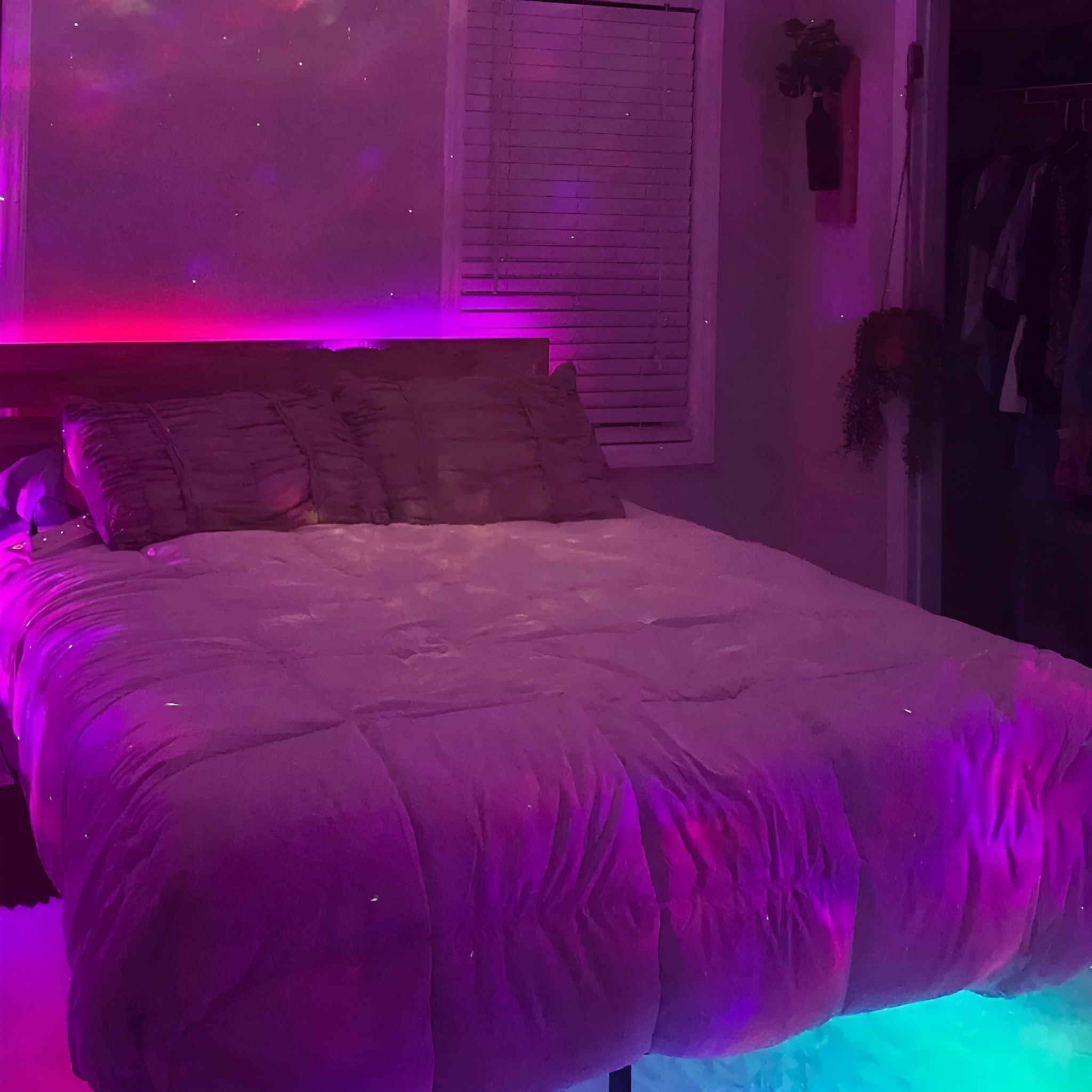 Set of 25 16ft Color Changing LED Strip Lights With 44 Key Remote Control