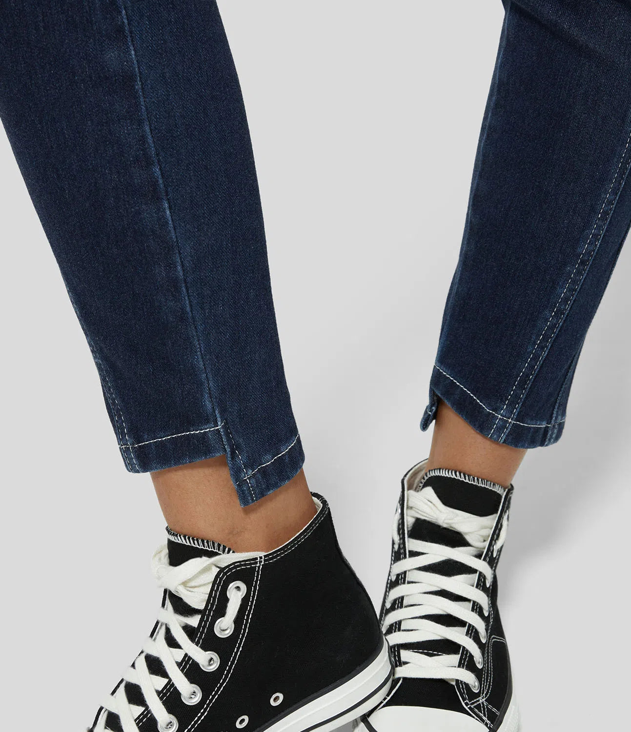 Mid Rise Button Zipper Multiple Pockets Stretchy Knit Casual Skinny Jeans-Legletic