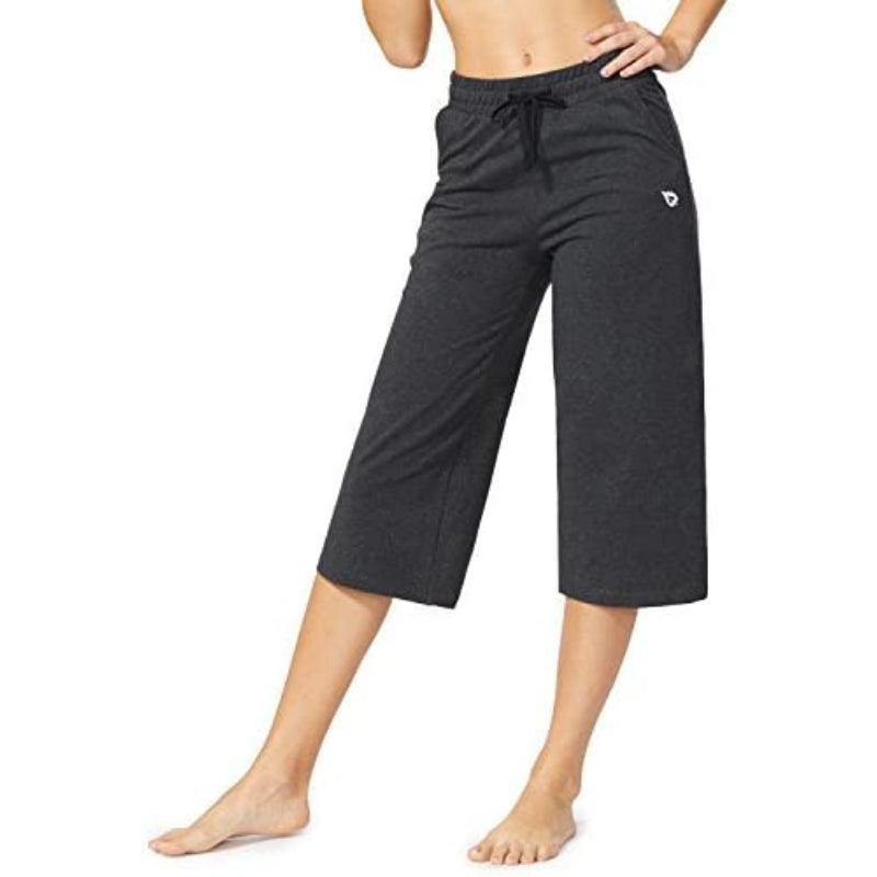 Women's Active Yoga Lounge Capri Pocketed Walking Crop Pants-Legletic