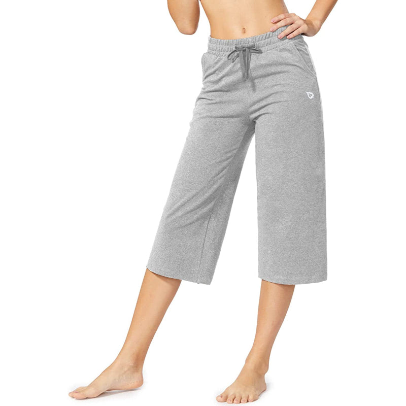Women's Active Yoga Lounge Capri Pocketed Walking Crop Pants-Legletic