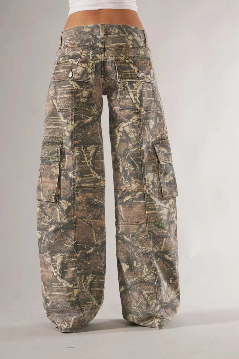 Camo Patterned Cargo Pants-Legletic