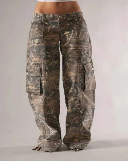 Camo Patterned Cargo Pants-Legletic