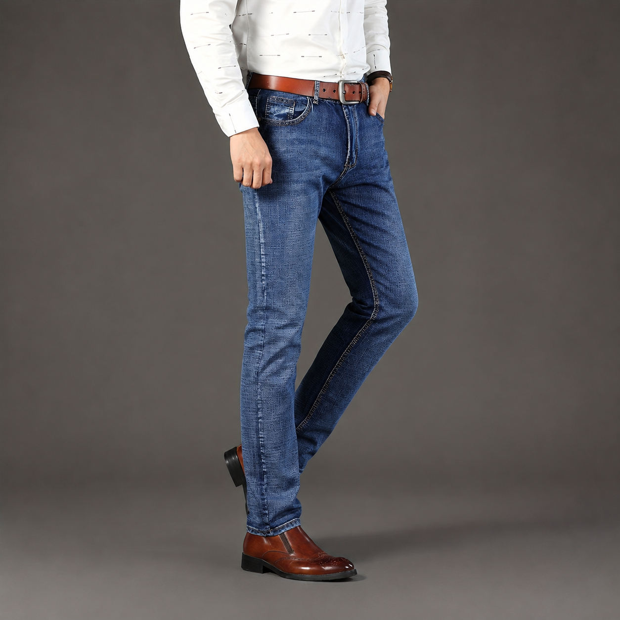 Comfortable Straight Length Denim Jeans For Men