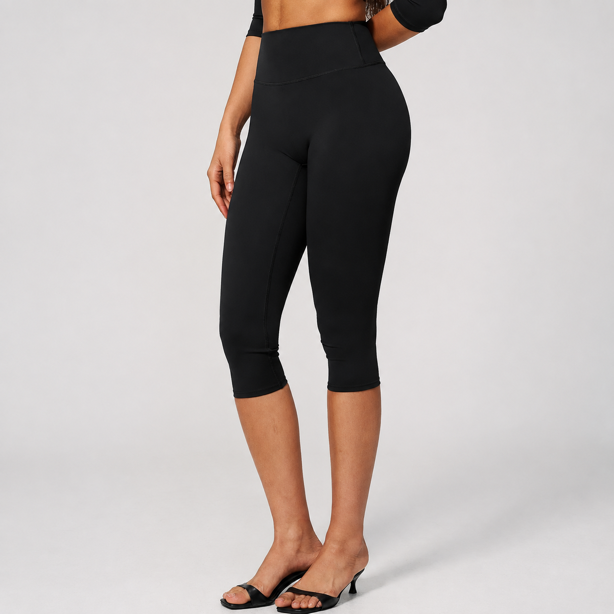 Cropped Stretch Leggings with Supportive Fit for Women