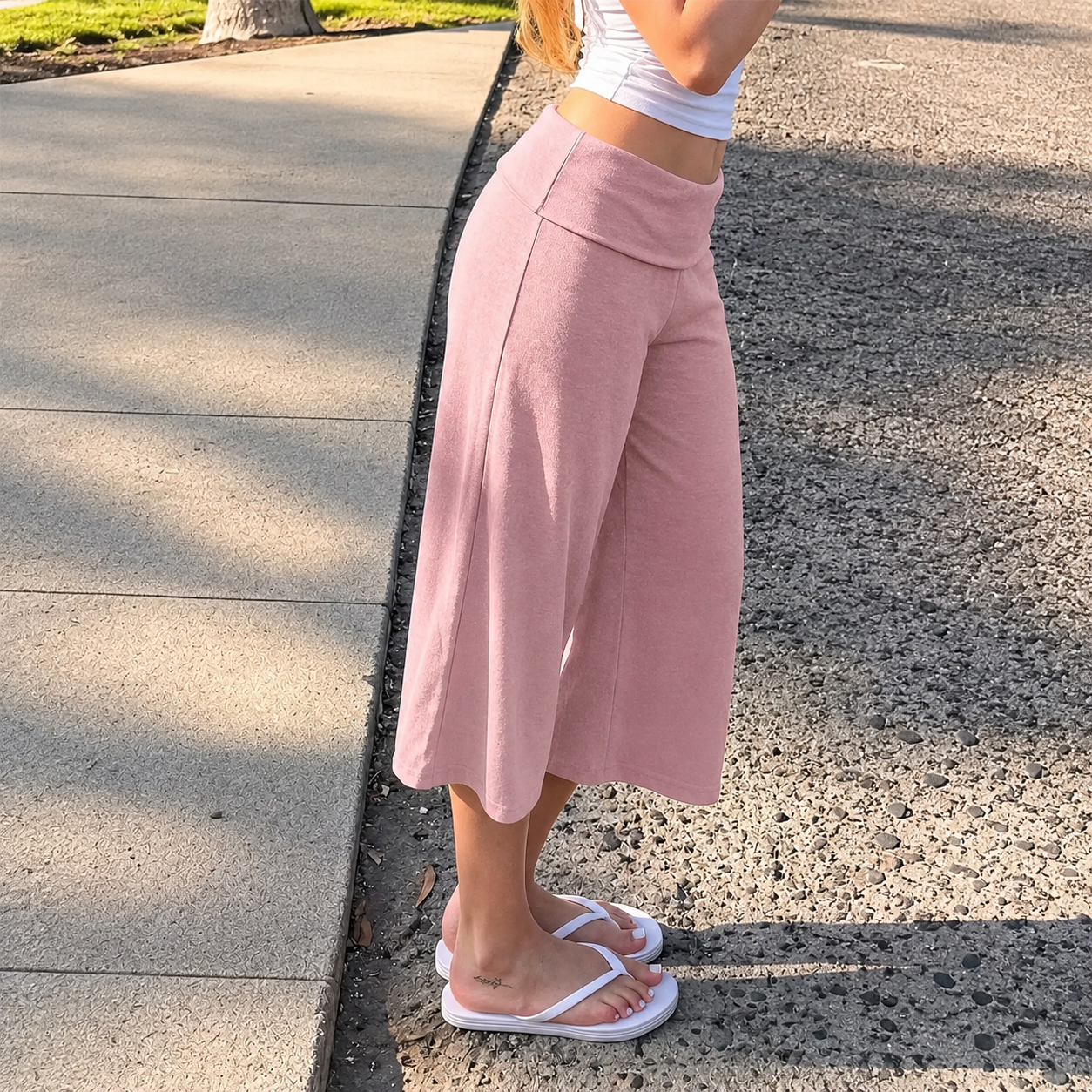 Casual Loose Fit Capri Pants For Women
