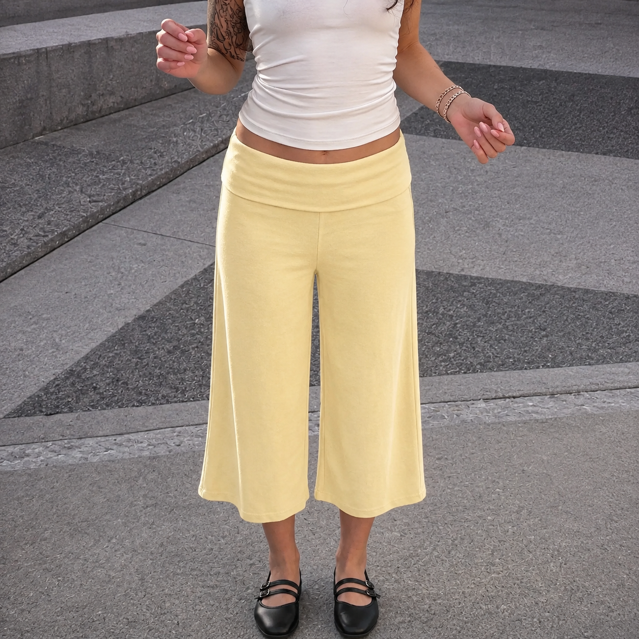 Casual Loose Fit Capri Pants For Women