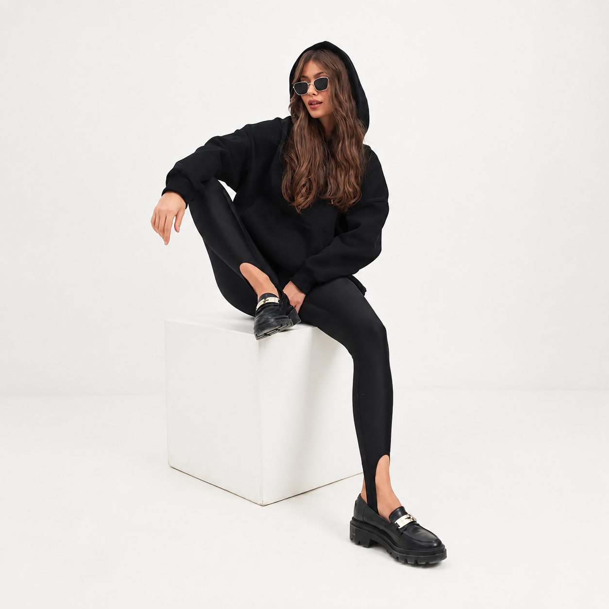 Casual Fitted And Stretchable Glossy Ankle Pants For Women