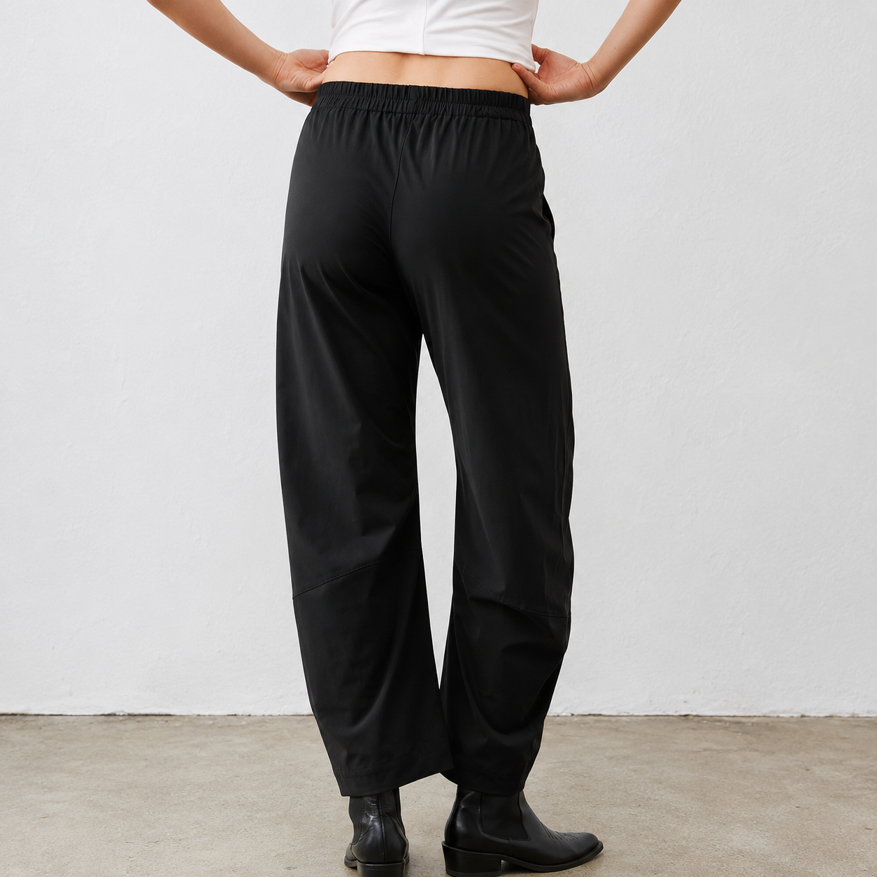 Mid Rise Tapered Pants With Pockets For Women