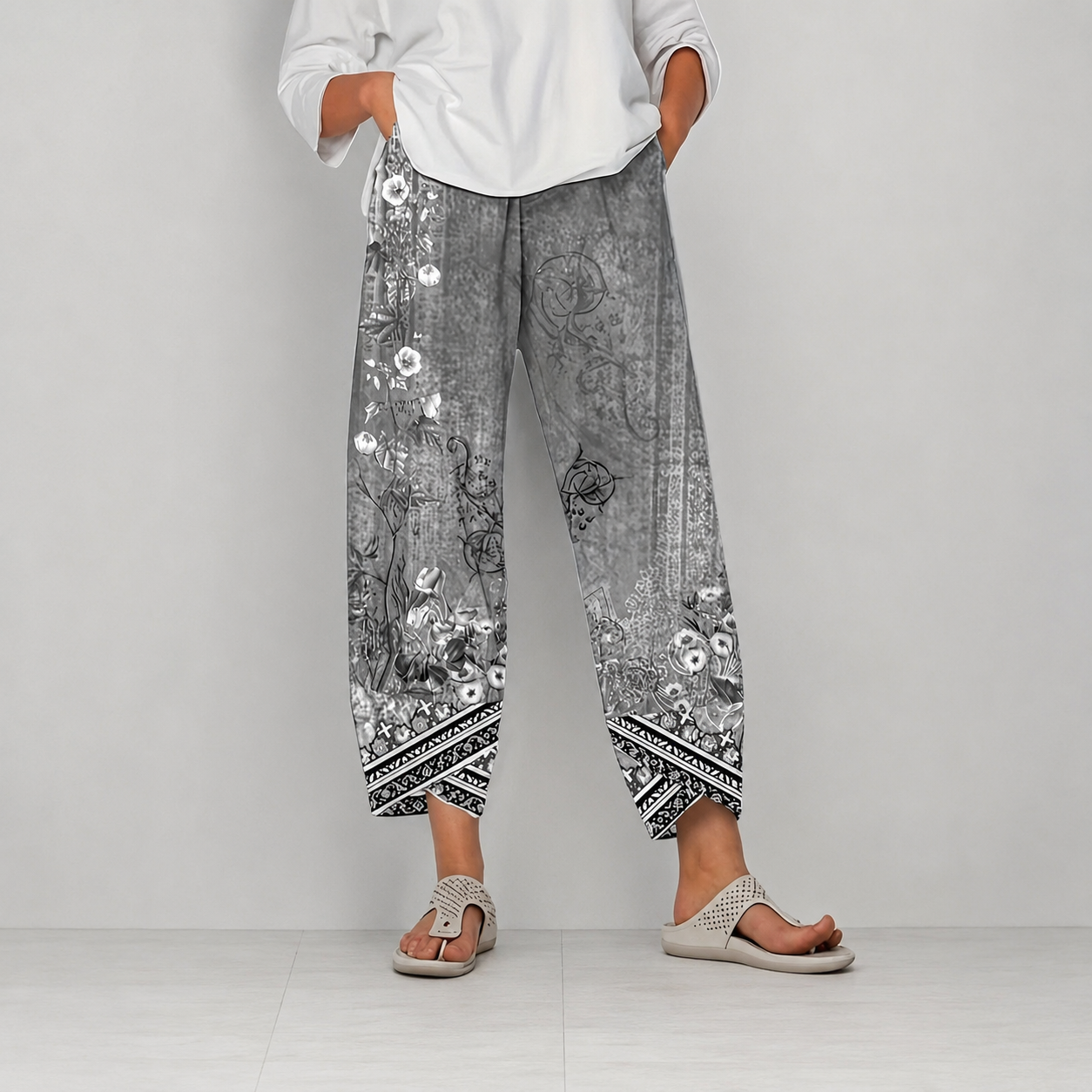 Vintage Themed Floral Capri Pants For Women