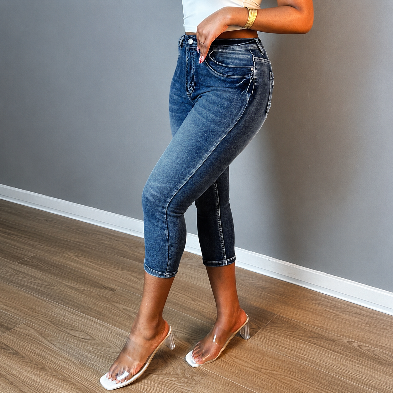 Vintage Themed Button Up Zipper Stretchable Jeans