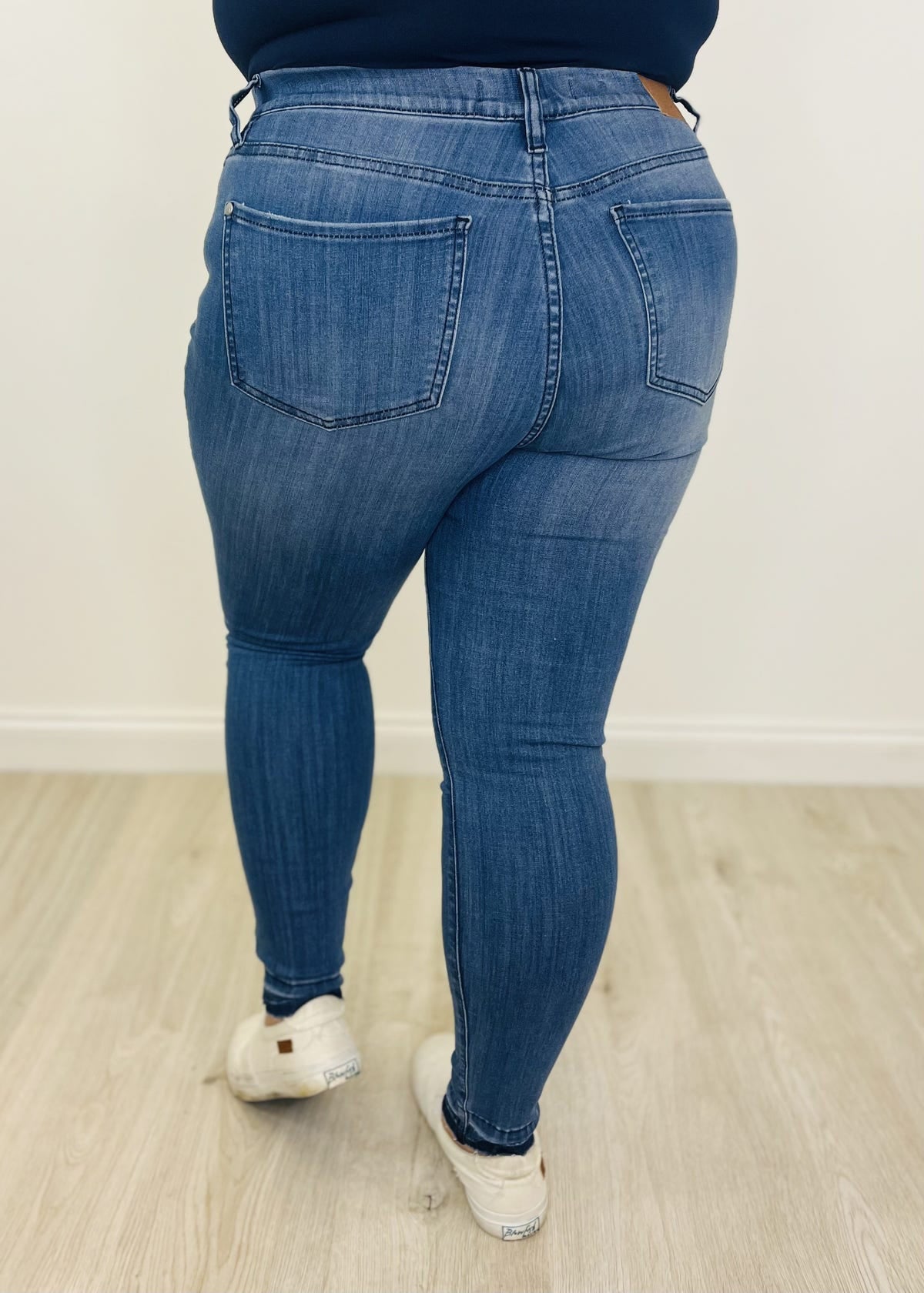 Pull On Skinny Jeans-Legletic